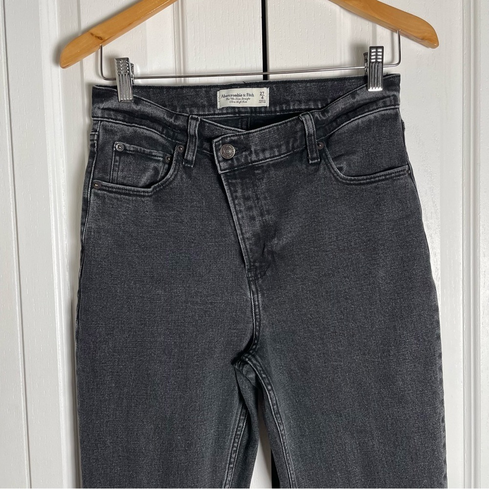 Abercrombie & Fitch 90s Slim Straight Ultra High Rise Jeans Women’s 4 | 27 Black - Picture 2 of 11